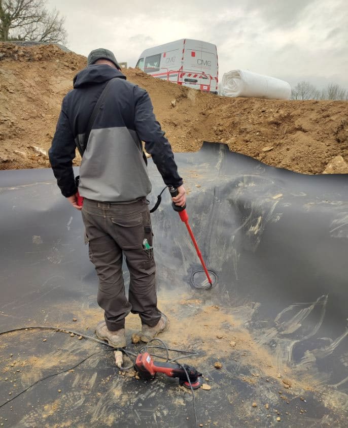 Détection mobile de fuite sur bassin en géomembrane